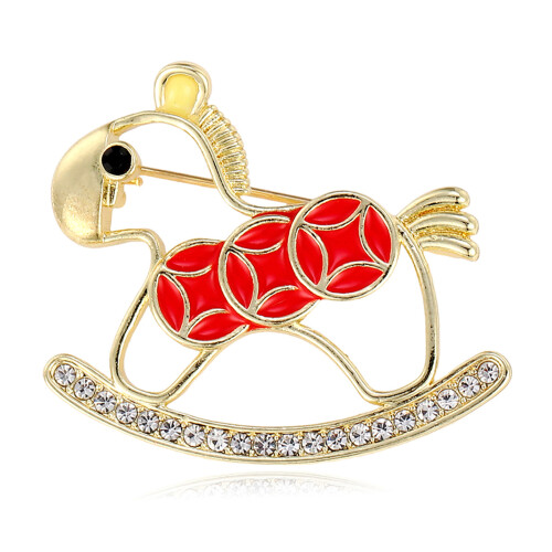 Broche en forme de cheval avec finition en émail adaptée aux