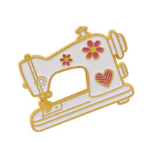 Creative Cartoon Sewing Machine Brooch Zinc Alloy Fashion-White