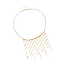 Collier contemporain de perles d'imitation Ă plusieurs brins