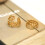 Schimmernder 18-Karat-Gold-Finish, gemusterter-4 6