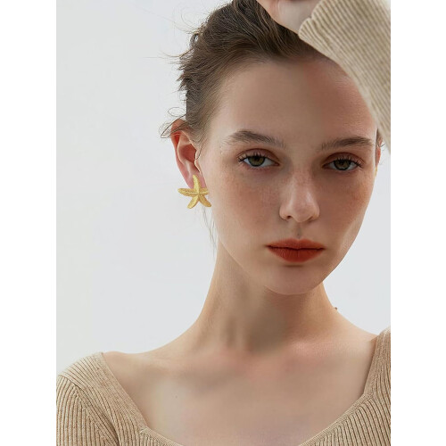Gold Starfish Stud Earrings for Women 1
