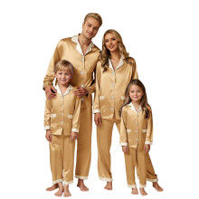 Familjematchande pyjamasset med lång ärm, sidenliknande