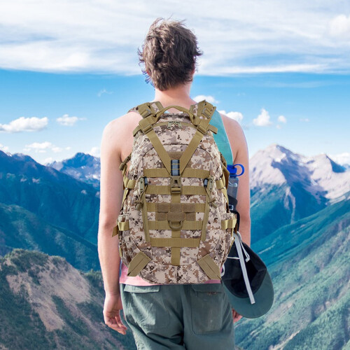 Tarnmuster-Wanderrucksack mit Hüftgurt – 50 l 1