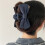 Blaue Haarspange mit dekorativen Schleifen 7