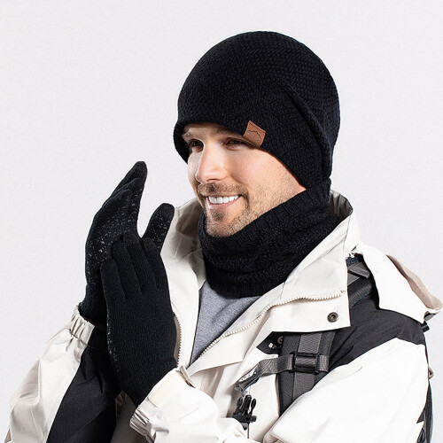 Ensemble bonnet, écharpe et gants d'hiver tricotés 2
