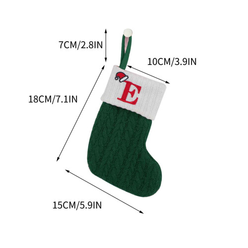 Mini meia de Natal com inicial – Tricotada, 18 cm 1