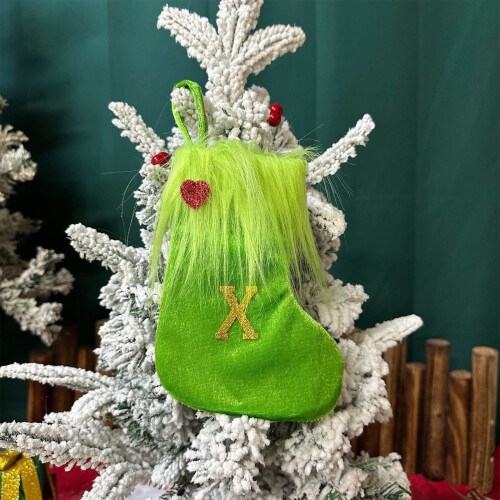 Grüner Weihnachtsstrumpf, gestrickt, bestickt