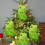 Grüner Weihnachtsstrumpf mit gestricktem und gesticktem Buchstabenmuster 4