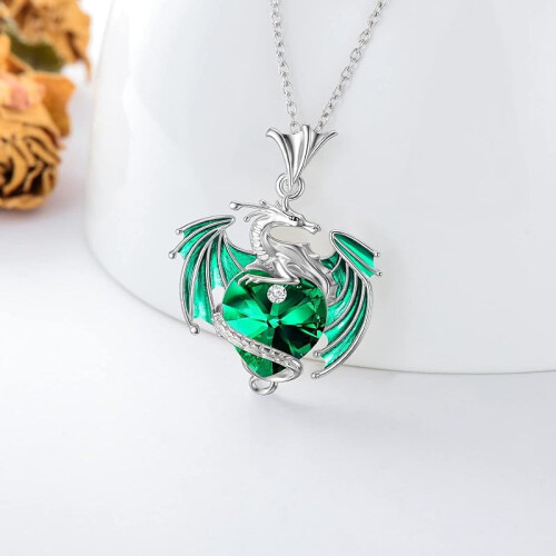 Collana con drago in argento sterling, pietra portafortuna e cuore 2