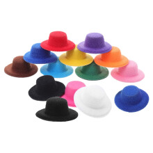 Conjunto de 16 mini chapéus de tecido para bonecas e artesanato.