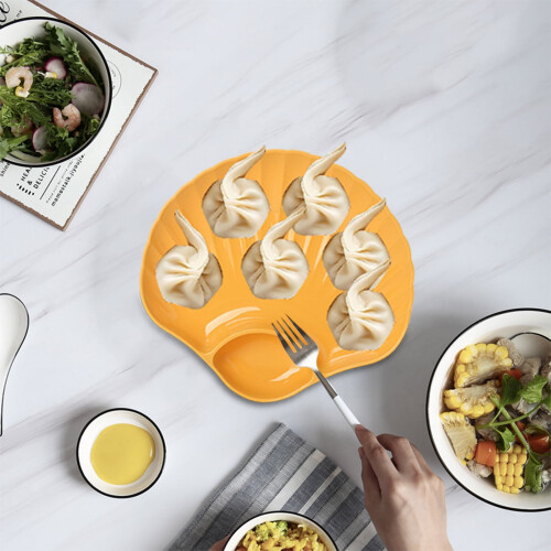 Shell-Shaped Plastic Dinner Plate Reusable 1 Piece 2