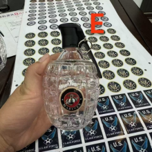 (E) Botella decantadora de whisky de vidrio de borosilicato de alta calidad con forma de granada y t