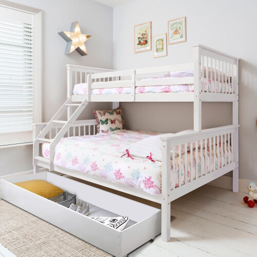 Noa and Nani Hanna Triple Bunk Bed with Flo Pull Out Trundle in White 1