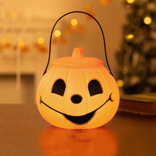 Găleată de Halloween cu dovleac luminos