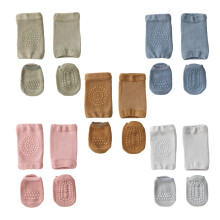 Paquete de 5 pares de calcetines de algodón antideslizantes para bebé y rodilleras.