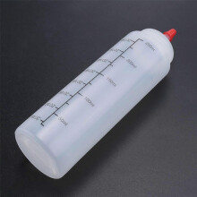 Verpakking van 12 spuitjes van 237 ml (8 oz) voor sauzen en specerijen, met rode dop. Stevige plastic spuit, geschikt voor ketchup.