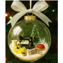 Boule à neige décorative en forme de machine à coudre, 8 cm
