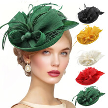 Chapeau bibi rouge à plumes, style « tea party », 20 cm