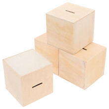 Sett med 4 beige sparegriser i tre