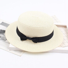 Chapéu de palha feminino com laço, estilo fedora para praia no verão.