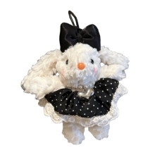 Chaveiro de coelho de pelúcia com saia de tule – 20 cm