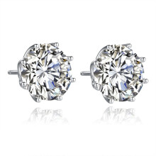 Runda örhängen i 925 sterlingsilver med 2/3 karat D-färg