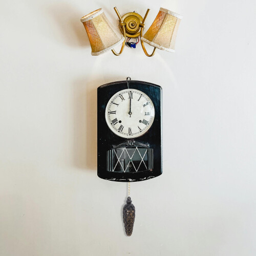 Reloj de cuco musical con péndulo de martillo – Plástico negro