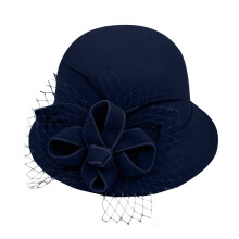 Dame vintage clochehat med mesh og blomsterdetaljer i blå