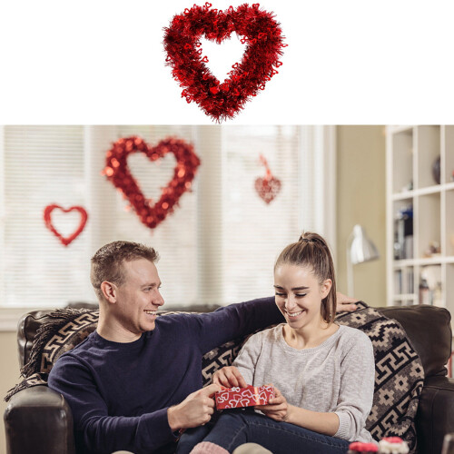 Heart-Shaped Valentine's Garland Decoration 1