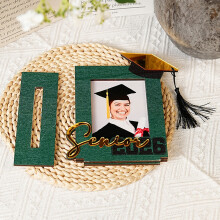 Moldura de madeira para foto de formatura da turma de 2026