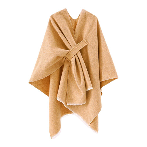 Poncho feminino de tricô com capuz e bolsos.