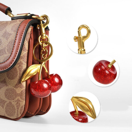 Γούρι με θέμα την τσάντα Cherry – Κόκκινο & Χρυσό Μπρελόκ για τσάντες και 2