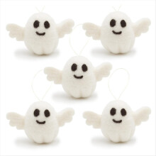 Felt ghost Halloween decorations. Fun felt Halloween decorations.