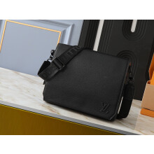 LV Aerogram Minimalist Messenger Bag 28×24×10cm