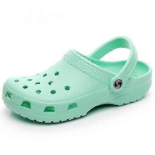 Universal Classic Clogs for Men and Women - Comfortable Green Clogs in EU Size 38-39, Ideal for Valentine's Day, Birthday, and Mother's Day Gifts