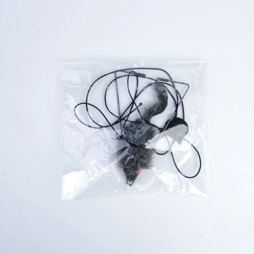 Retractable cat toy (mouse) for hanging on doors
