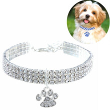 Collana elastica per cani e gatti con strass, taglia: M (bianca)