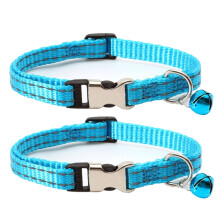 Due collari per gatti in nylon riflettente con campanellino per l'uso notturno, taglia XS 1,0x19-30 cm (non incisi, azzurro cielo).