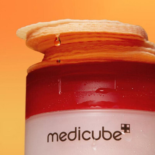 [medicube] Red Succinic Acid Peeling Pad 155g 70EA 1