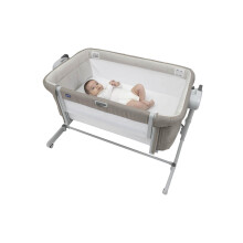 Chicco Next2Me Magic Evo Infant Cosleeping Crib, Compatible with Different Beds, Rocking Mode, Adjustable Height, Sliding Barrier, 4 wheels, Good Air