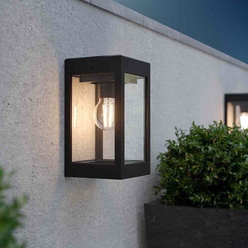 SolarCentre Dorchester Outdoor Solar Powered Wall Light