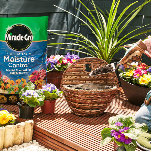 Miracle-Gro Miracle-Gro Premium Moisture Control Compost, 40 Litre 2