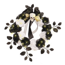 Ijesztő Koponya Halloween Koszorú 30cm Fekete-fehér