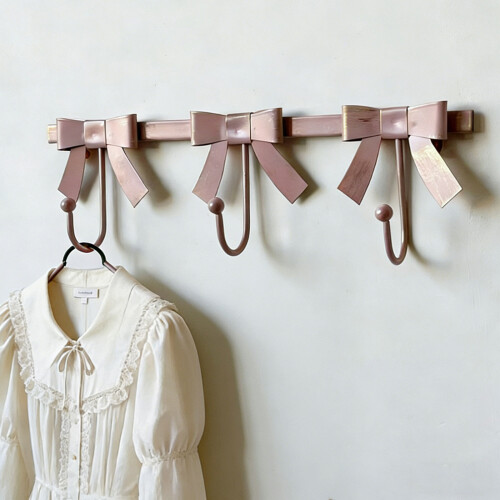 Iron Wall Mounted Hook With Bowknot Designs For Hanging-Black 1