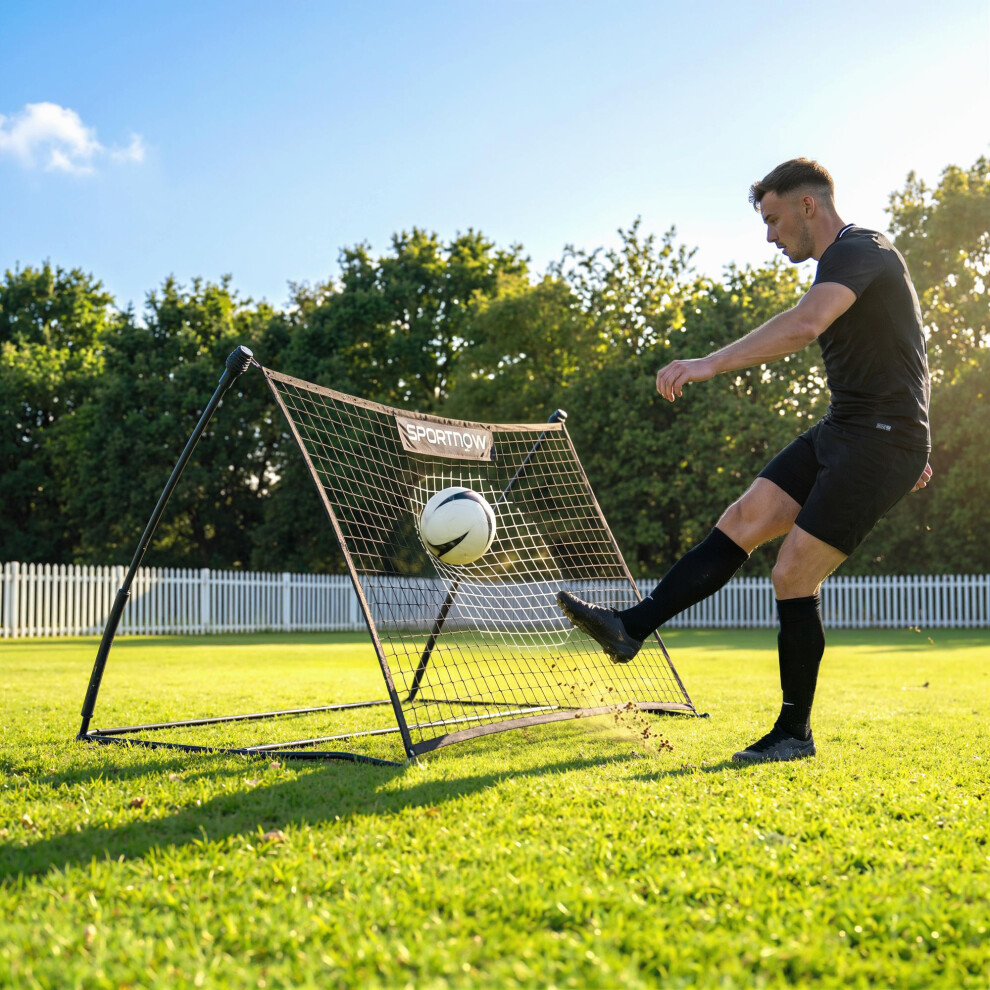 Sportnow Football Rebounder Net With Carry Bag And Ground Stakes