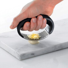Stainless steel garlic presses, manual cutting tools, curved fruit and vegetable tools, kitchen accessories and gadgets