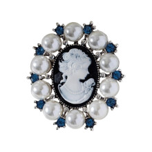 Classical Pearls Cameo Pin Brooch Alloy-Ancient silver white M
