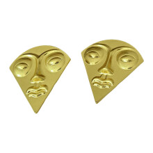 (Gold-color) Fashionable Triangle Face Studs Earrings Decoration for Stylish Statement Pieces in Street Styles and Evening Event