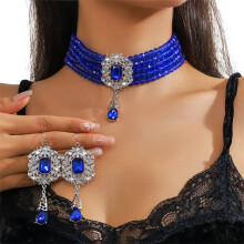 Elegantes Set aus Halskette und Ohrringen mit-Blau