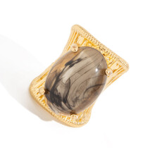 Fashionable Gradated Resin Statement Ring with Metal-black gray